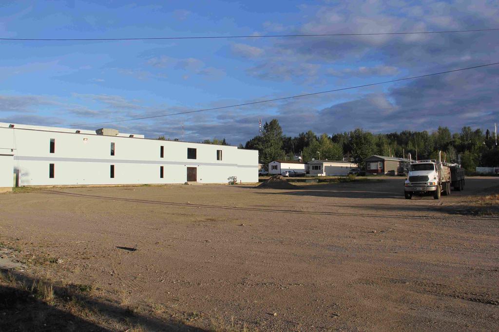 Fort Nelson Hotel Exterior foto