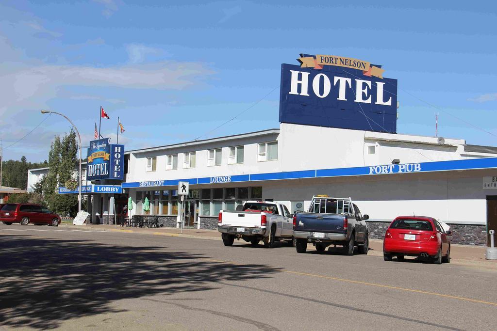 Fort Nelson Hotel Exterior foto